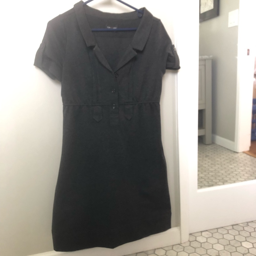 Short sleeve dress